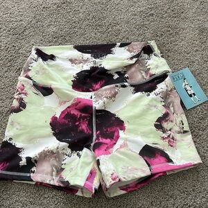 Fleo Womens Athletic Shorts Size Large 3.5" Inseam Multicolor Precious Stone